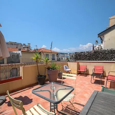 Bright & Cosy W Terrace Ac Appartement *