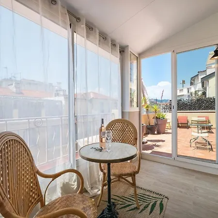 Bright & Cosy W Terrace Ac Appartement