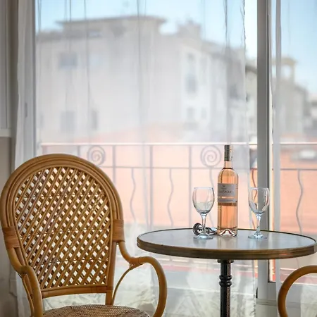 Bright & Cosy W Terrace Ac * Nice