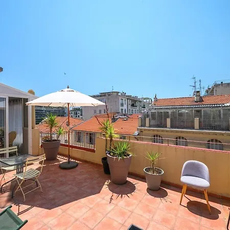 Bright & Cosy W Terrace Ac Appartement