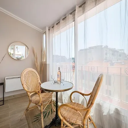 Bright & Cosy W Terrace Ac